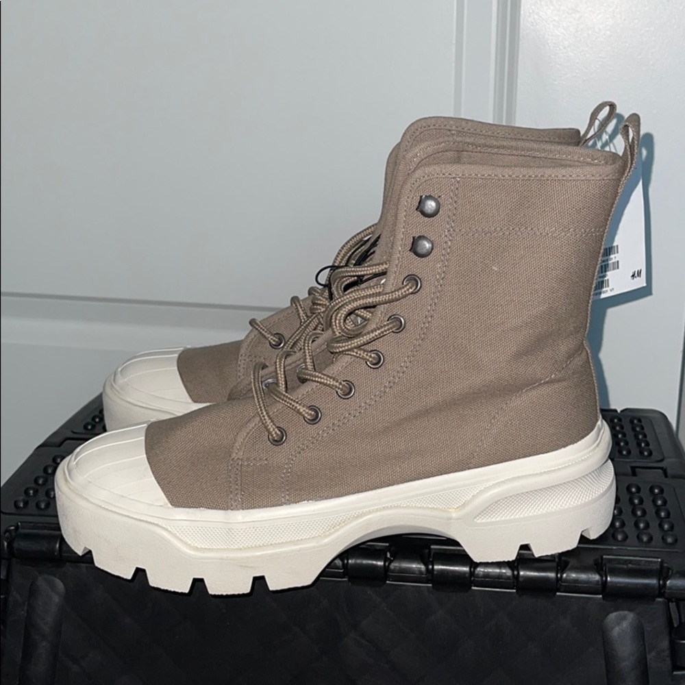 H&M canvas sneakers